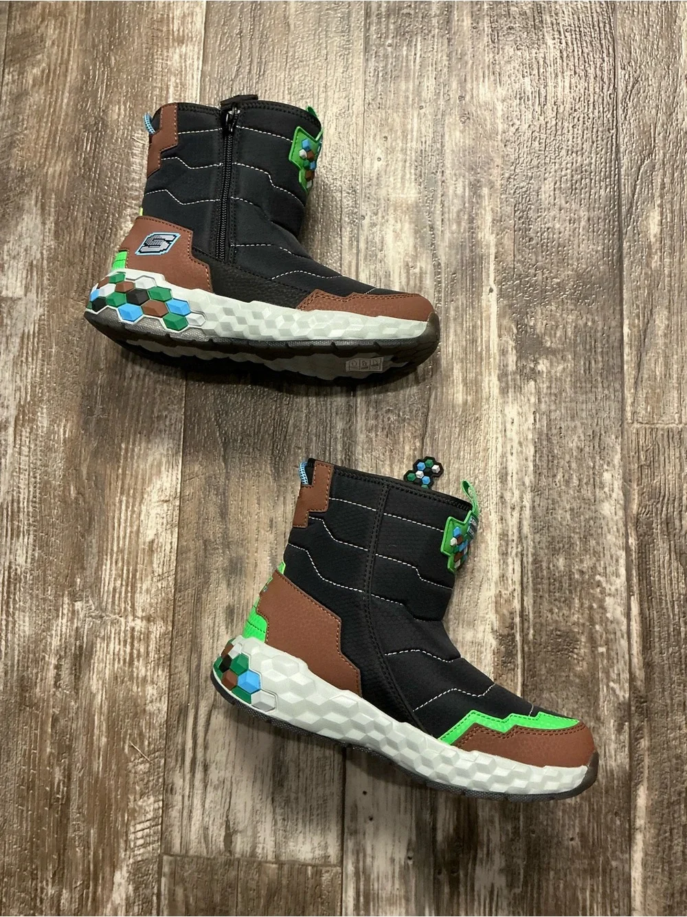 Skechers Black, Brown and Green Kids Rain/Snow Boots Size 2.5